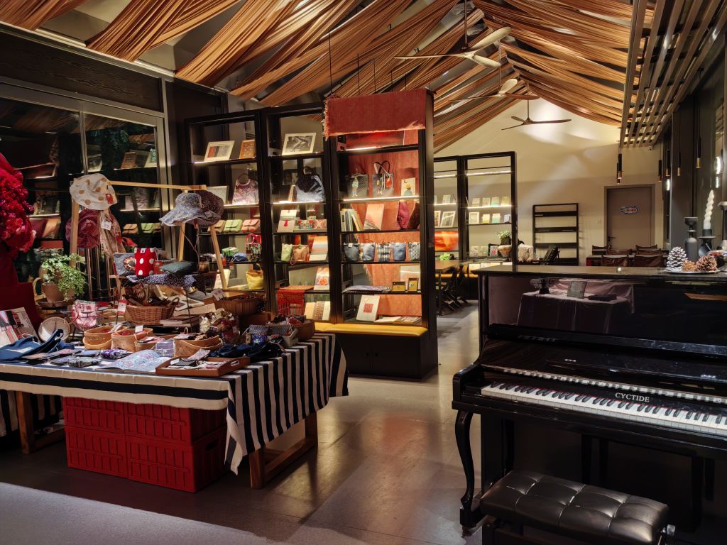 惬意，温暖，恬静，高雅。